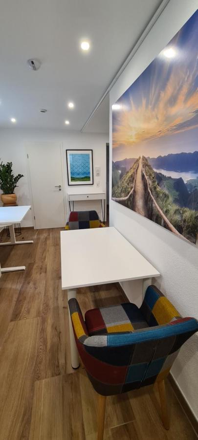 The Modern Cave Lodge Estugarda Exterior foto